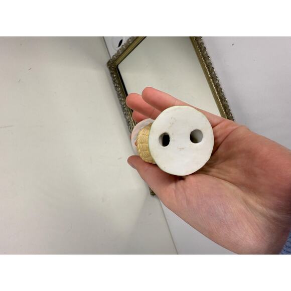 Adorable Vintage Easter Girl Duck Figurine with Hat, Porcelain, Spring Duck - Picture 5 of 10